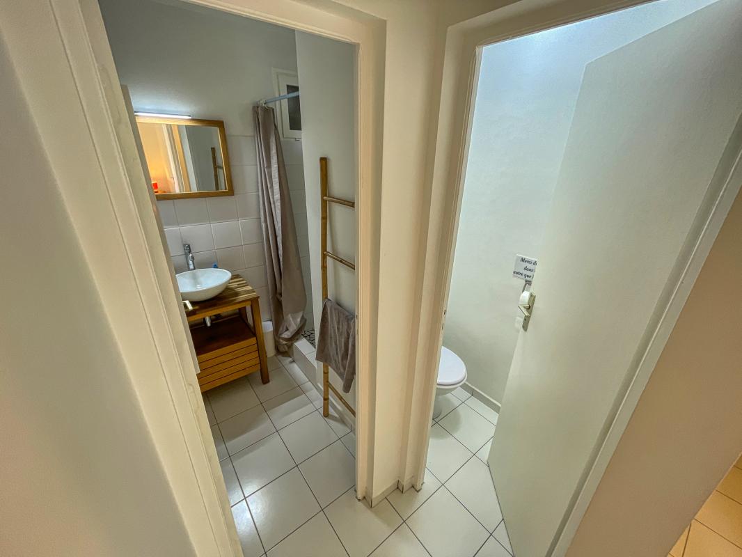 24. Location villa piscine Saint François Guadeloupe_Salle de douche 2